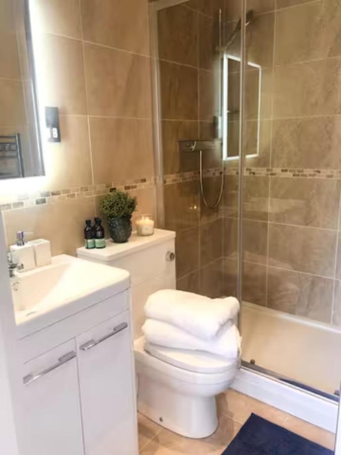 Pass The Keys Old Beams Luxury Style & Comfort In Town Centre Bakewell Extérieur photo